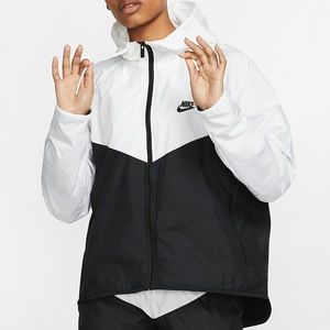 NIKE WINDBREAKER